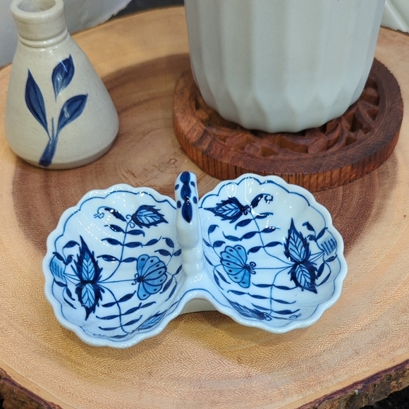 Meissen Blue Onion Divided Dish Porcelain Dish - Picture 2 of 4